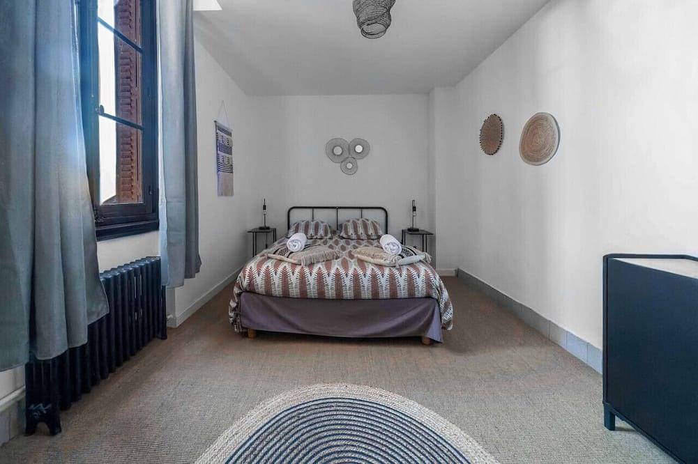Entire apartment, Grand Appartement lumineux en centre-ville in Vichy, Vichy region