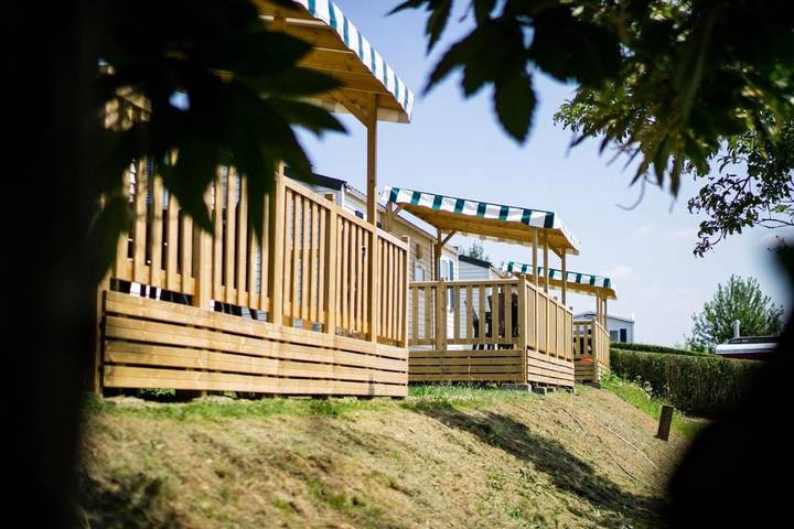 Location de vacances pour 4 personnes, avec vue ainsi que sauna et jardin, animaux acceptés à Yvoir - 2