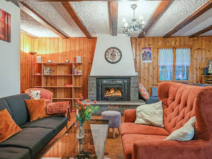 Ferienhaus für 16 Personen, mit Balkon und Terrasse sowie Garten und Ausblick im Wallis - 3