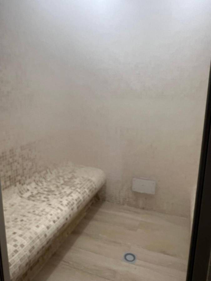Location de vacances pour 4 personnes, avec jacuzzi et jardin ainsi que piscine et sauna à Bouhet - 2