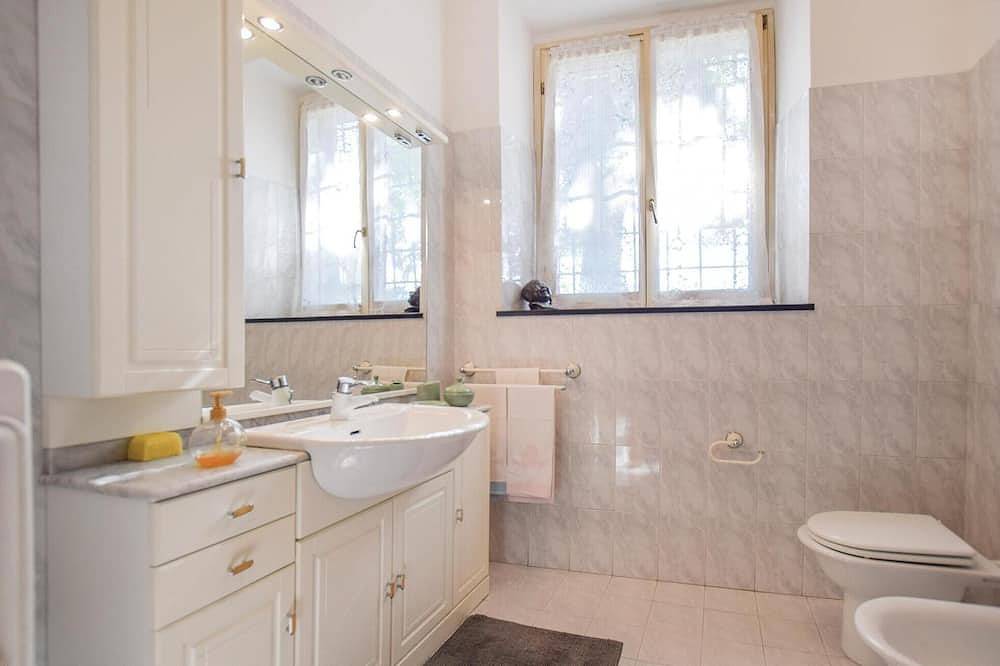 Prachtig huis met 2 slaapkamers in. in Albenga, Riviera di Ponente