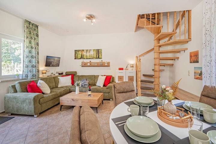 Ferienwohnung für 4 Personen, mit Terrasse und Garten sowie Sauna und Ausblick