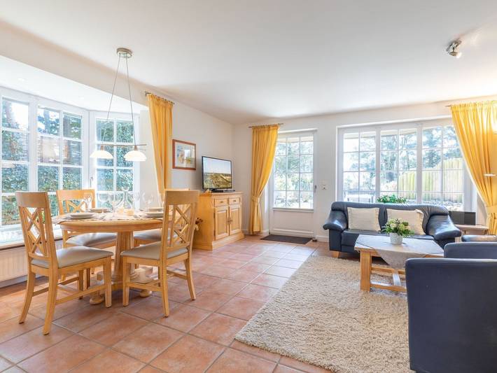 Ganze Ferienwohnung, Carin, App. 1 - De-Luxe Dorfteich-Flair. in Nordfriesische Inseln (Schleswig-Holstein) (Schleswig-Holstein), Wenningstedt
