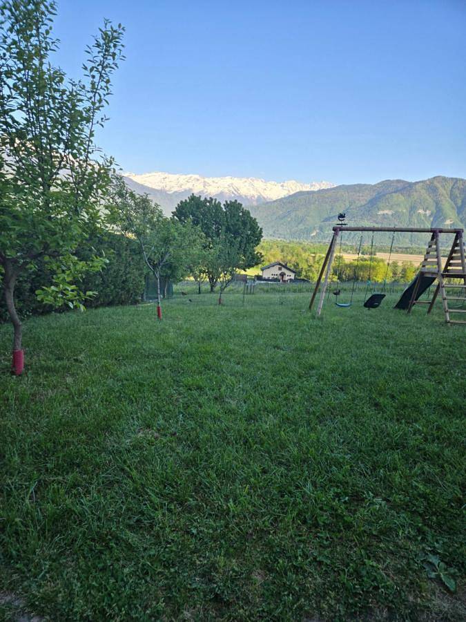 Gîte pour 2 personnes, avec terrasse et vue dans Fréterive
