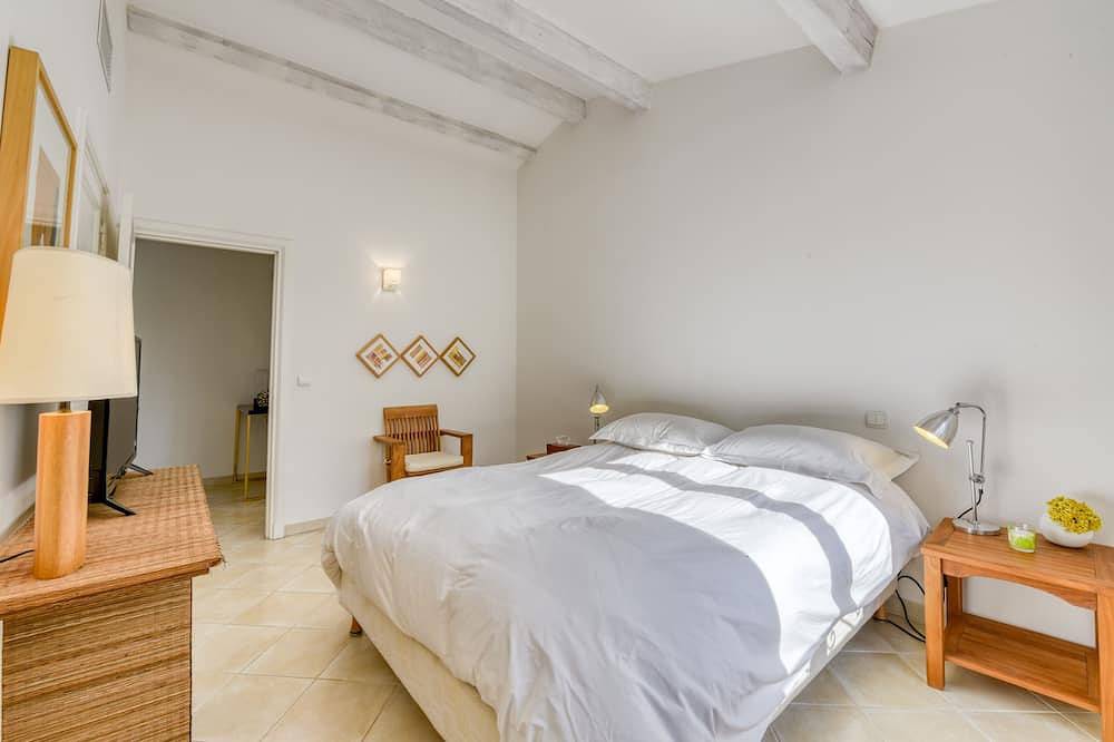 Charmante Villa in einer bewachten Wohnanlage, schönen privaten Pool in Saint-Tropez, Mittelmeerküste (Frankreich)
