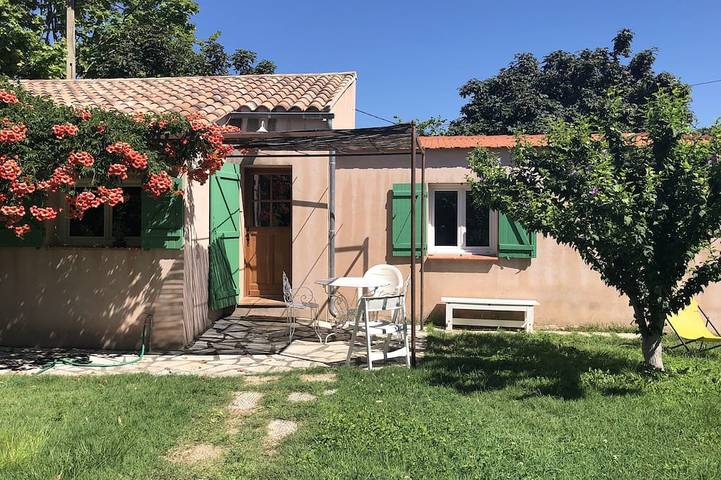 Maison de vacances pour 3 personnes, avec terrasse et jardin, animaux acceptés