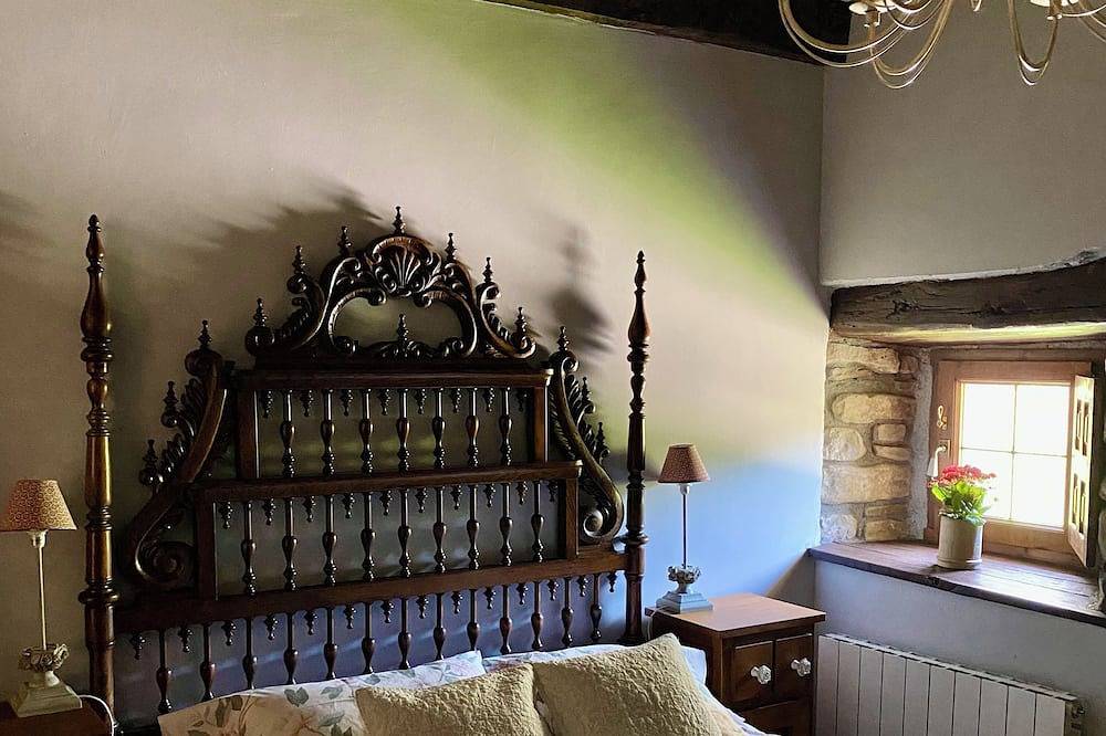 Country Cottage / Bilbao in Gordexola, Cordillera Cantábrica