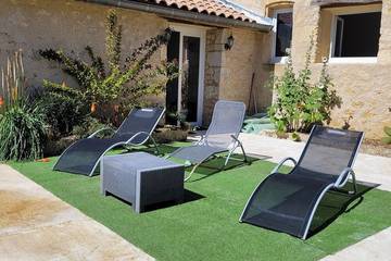 Gîte pour 6 personnes, avec piscine à Clermont-de-Beauregard