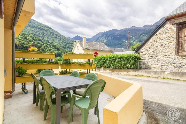 Gîte pour 6 personnes, avec terrasse à Esterre - 2