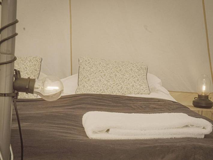 Camping für 2 Personen, mit Garten und Whirlpool sowie Pool und Terrasse in Island - 3
