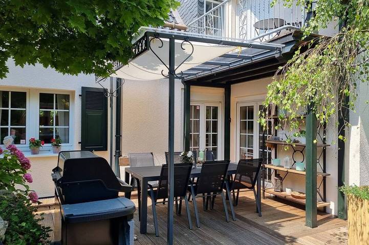 Ferienhaus für 8 Personen, mit Balkon und Garten sowie Sauna in Engelskirchen