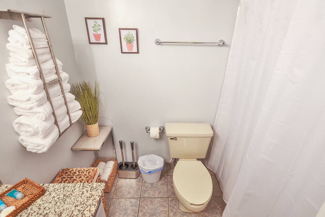 Entire studio, Beautiful Condo-Studio in Fort Walton Beach in Fort Walton Beach, Emerald Coast