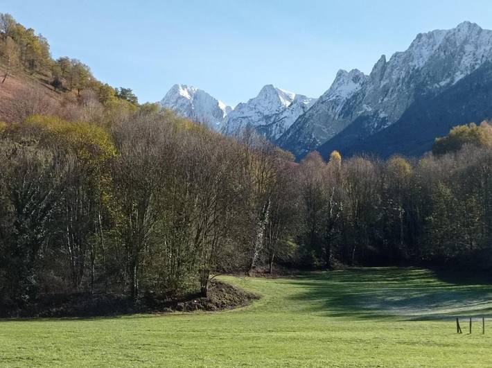 Appartement de vacances pour 4 personnes, avec piscine ainsi que vue et jardin