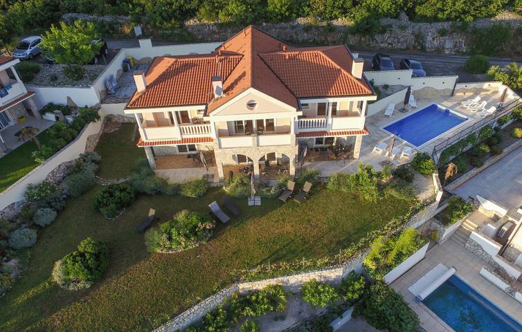Ferienhaus für 17 Personen, mit Terrasse und Pool, kinderfreundlich in Crikvenica - 4