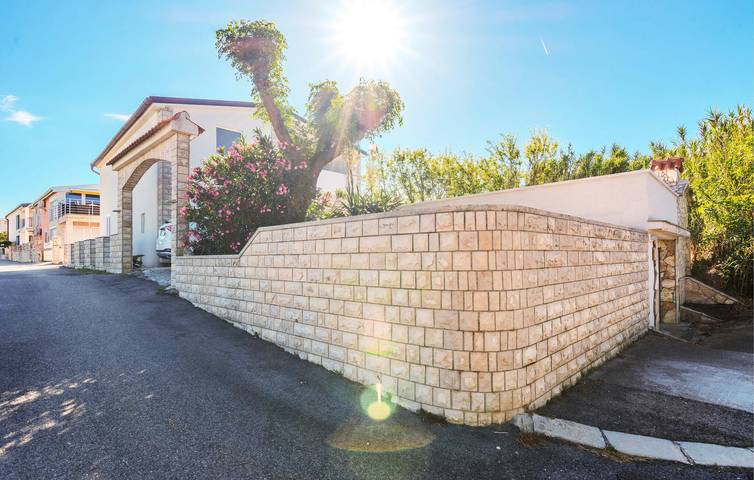 Ferienwohnung für 4 Personen, mit Garten, mit Haustier in Privlaka - 4