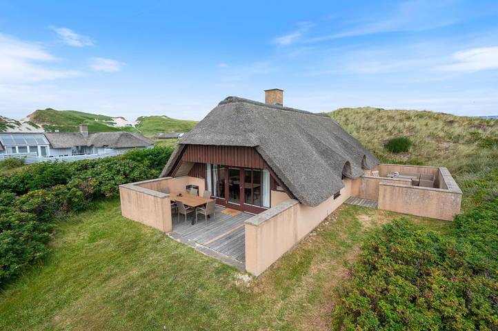 Strandnahes Ferienhaus mit Panoramaaussicht   in Skodbjerge, Haurvig