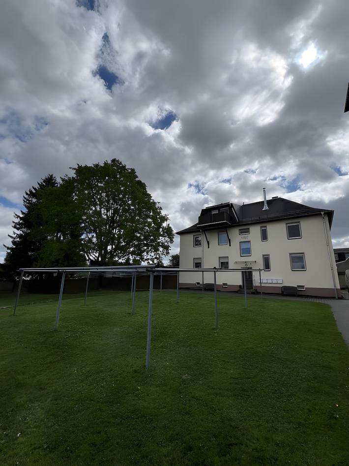 Apartamento entero, Apartamento "Nueva vivienda vacacional para 2 personas" con jardín compartido, balcón y Wi-Fi in Oelsnitz/Erzgebirge, Montes Metálicos