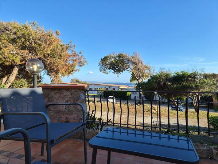 Casa vacanza per 5 persone, con Terrazza e Piscina nonché Panorama a Portoscuso