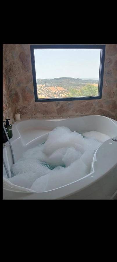 Casa rural para 6 personas, con terraza y vistas, Se admiten mascotas en Tentudía - 2