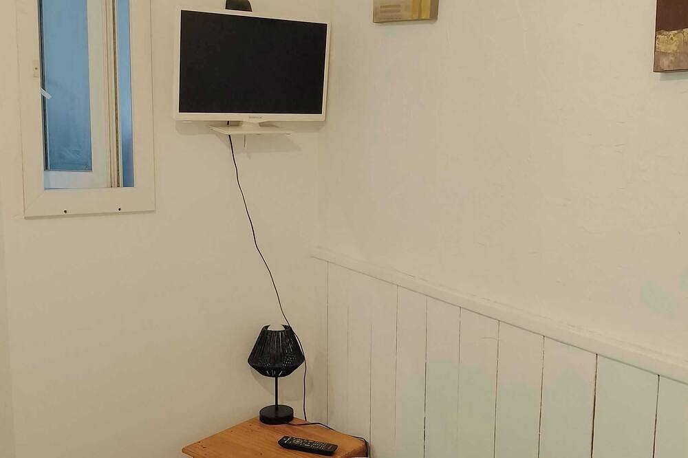 Ganze Wohnung, Apartment in center of Montreuil sur ille.300m Canal d'Ille et Rance. Sncf. in Montreuil-sur-Ille, Rennes und Umgebung