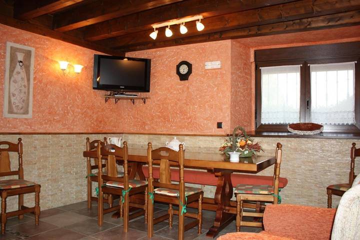 Casa rural para 10 personas, con balcón en Ibeas de Juarros - 3