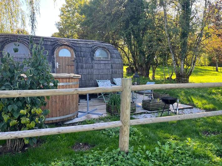 Chalet pour 2 personnes, avec jacuzzi ainsi que terrasse et sauna - 1