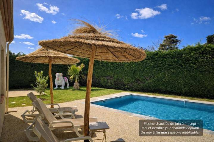Location de vacances pour 7 personnes, avec jardin ainsi que vue et piscine à Bon-Encontre