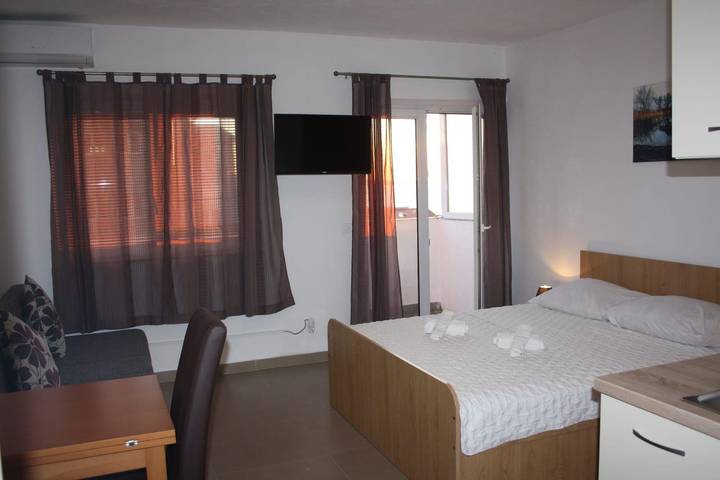 Vacation apartment for 3 people, with balcony in Croatia