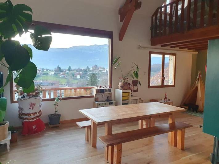 Location de vacances pour 10 personnes, avec vue et jardin, animaux acceptés à Jarrie