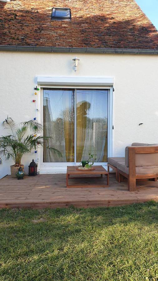Gîte pour 3 personnes, avec terrasse ainsi que jacuzzi et jardin à Mormant