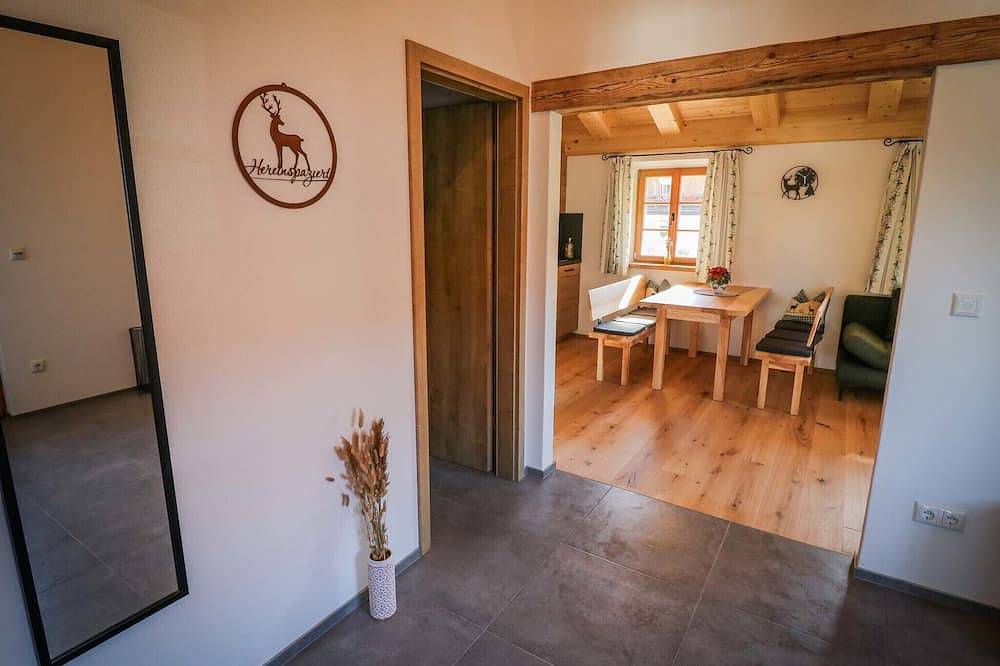 Ganze Wohnung, Ferienwohnung Rapunzel Og mit Balkon und 2 Schlafzimmer in Bad Aibling, Landkreis Rosenheim