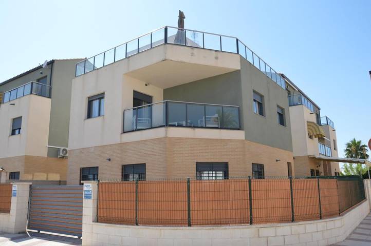 Casa de vacaciones para 8 personas, con piscina además de vistas y jardín - 1