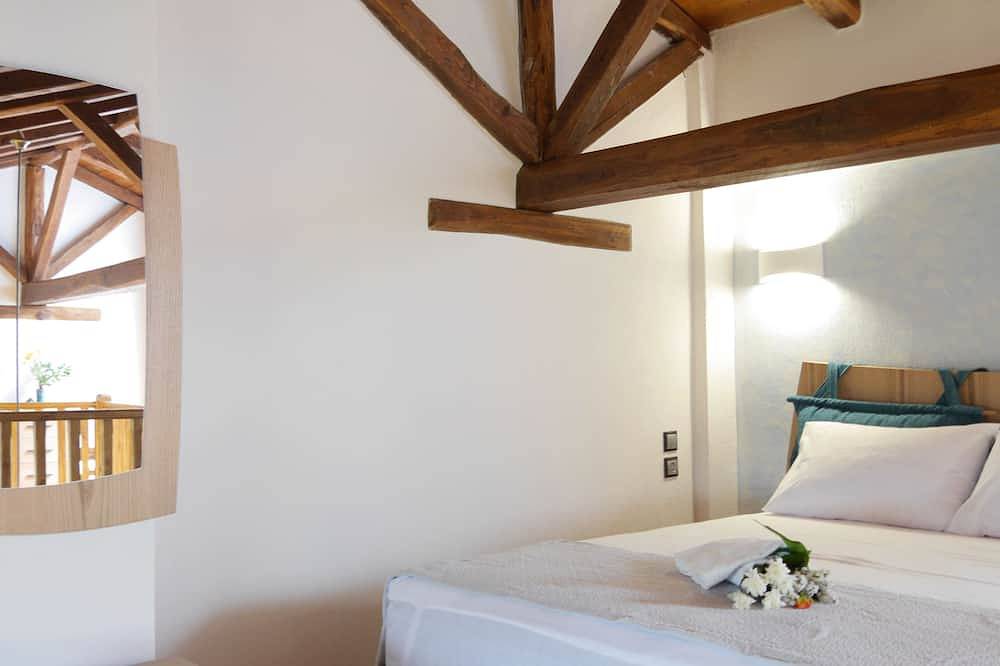 Thea Thalassa Sea View stone tranditional villa/hot tub-5 min from the beach in Vourvourou, Sithonia Peninsula