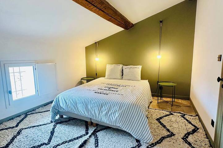 Location de vacances pour 12 personnes, avec Terrasse à Quarante - 2