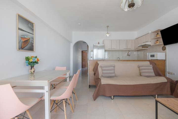 Hel lägenhet, Dorothy's Seaview Apartment with Sea View and Wi-Fi in Charaki, Rhodos
