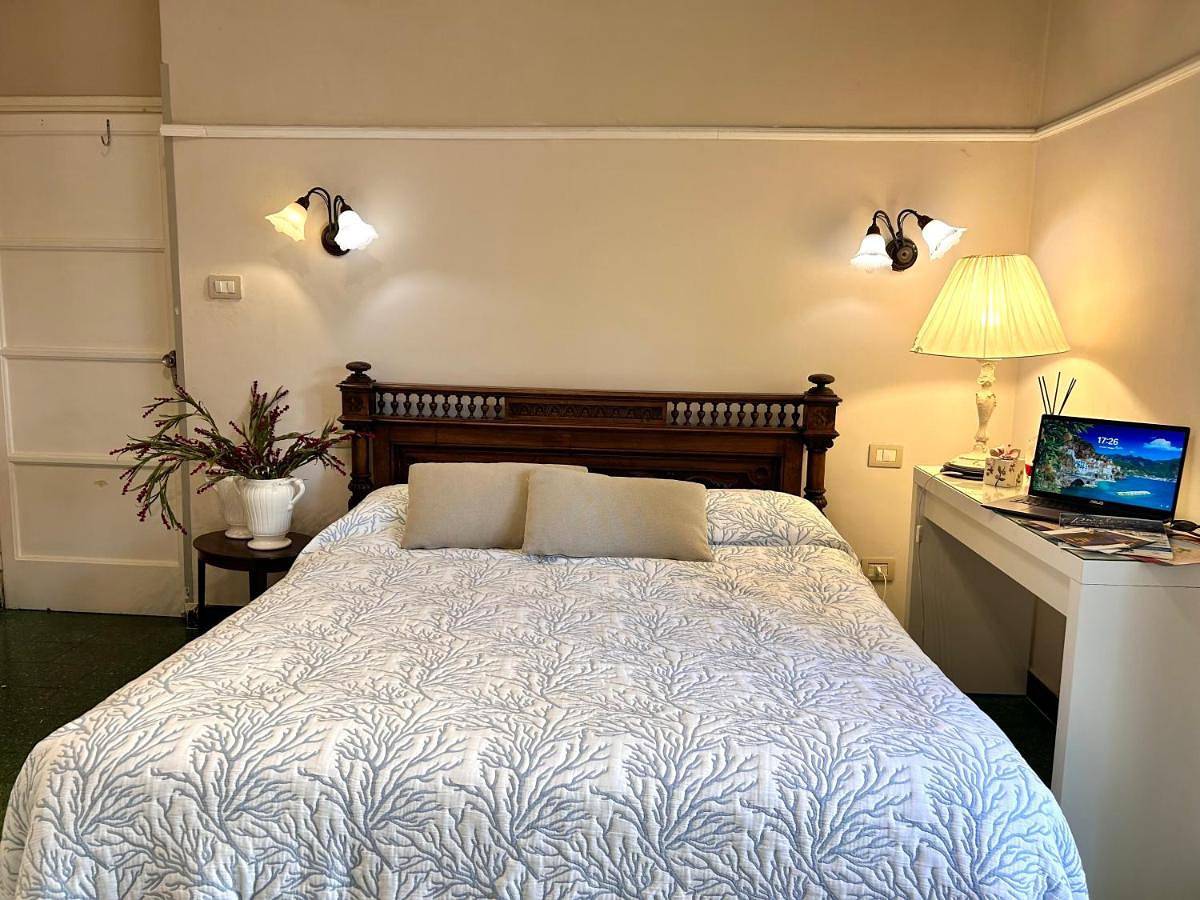 Triple Room with Private Bathroom in Piano di Sorrento, Napoli e dintorni