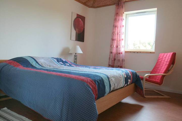 Gîte pour 8 personnes, avec jardin ainsi que piscine et terrasse à La Chapelle-aux-Filtzméens - 2