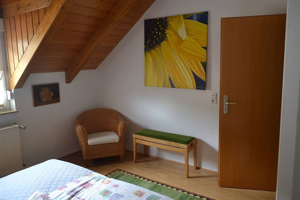 Ganze Wohnung, Haus Woogart 105 m² - Sommer- und Winterhaus in mediterranem Flair in Dahn, Pfalz