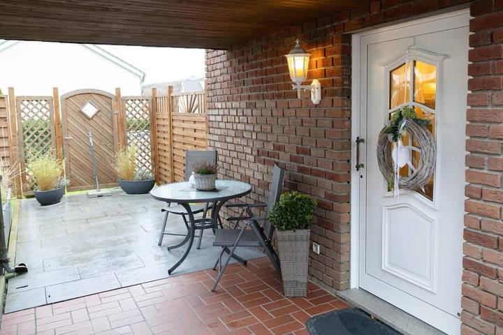 Hel lejlighed, Apartment 'Menden' with Private Terrace and Wi-Fi in Menden, Märkischer Kreis