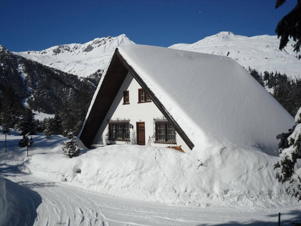 Chalet (4 Adults) in Davos, Plessur Alpen