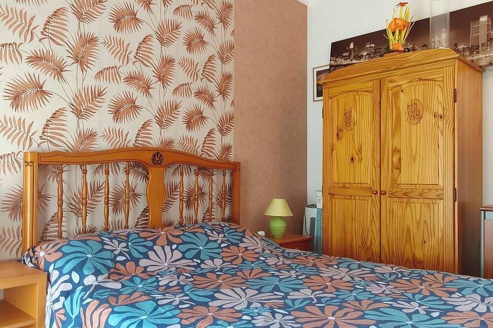 Appartement entier, Cocon très calme proche du centre historique in Fréjus, Côte méditerranéenne (France)