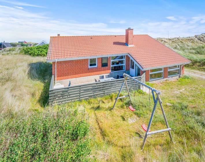 Ferienhaus für 8 Personen, mit Whirlpool und Terrasse sowie Sauna in Houvig