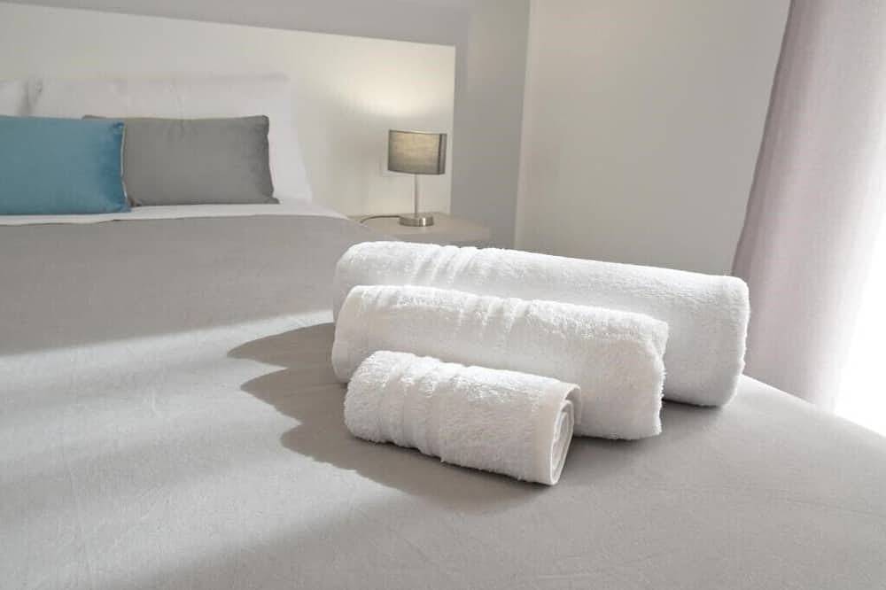 Da 'nfacci camera matrimoniale in Villagrazia di Carini, Carini