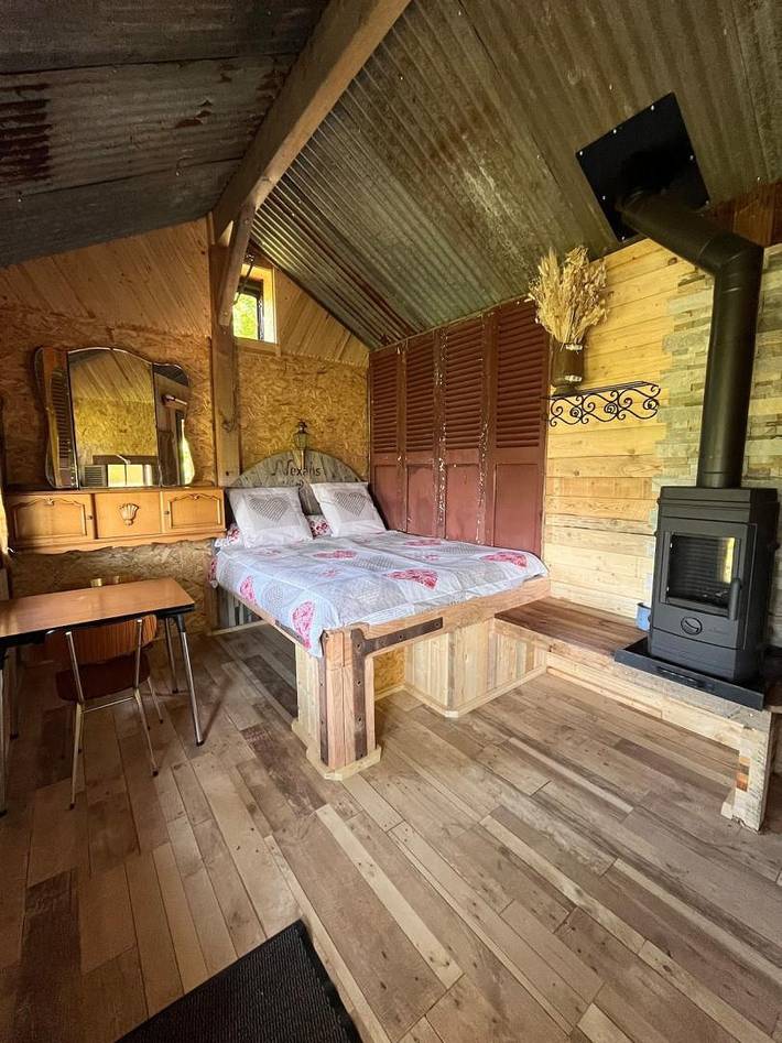 Gîte pour 2 personnes, avec terrasse, animaux acceptés à Tournavaux - 3