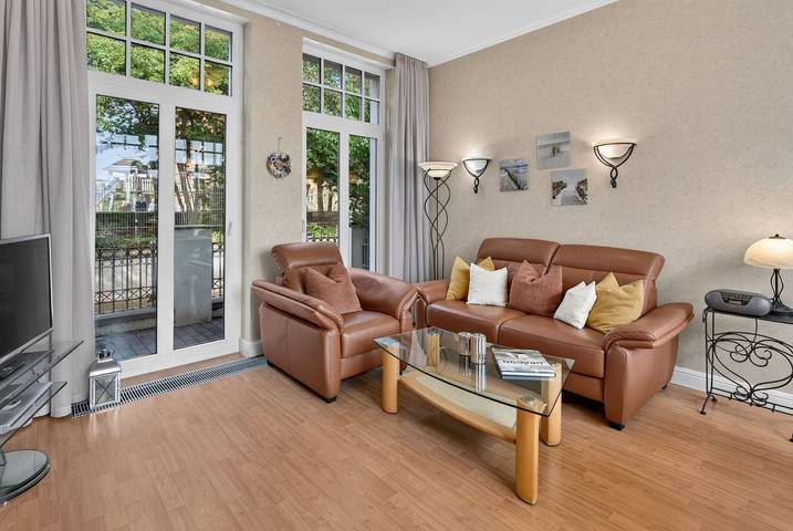 Entire apartment, Holiday apartment for 4 people with balcony/terrace in Norderney