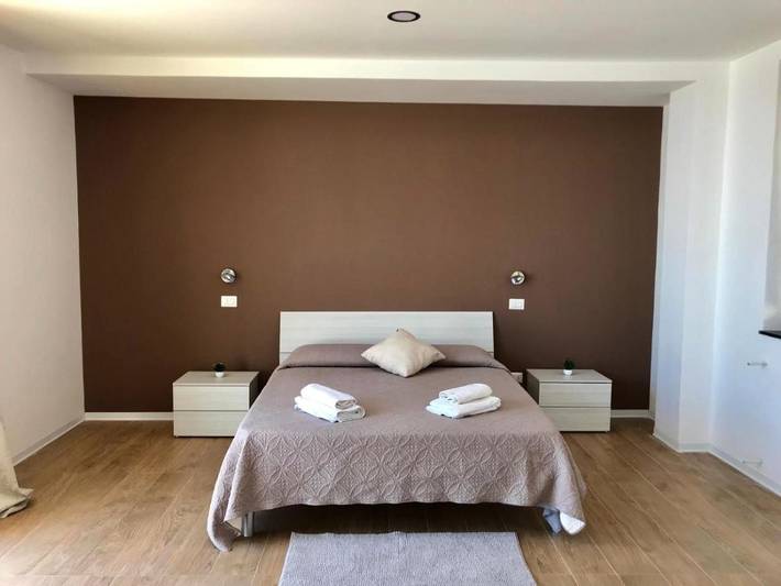 Chambre d’hôte pour 3 personnes, avec piscine et balcon ainsi que jardin et vue à Taormina - 3