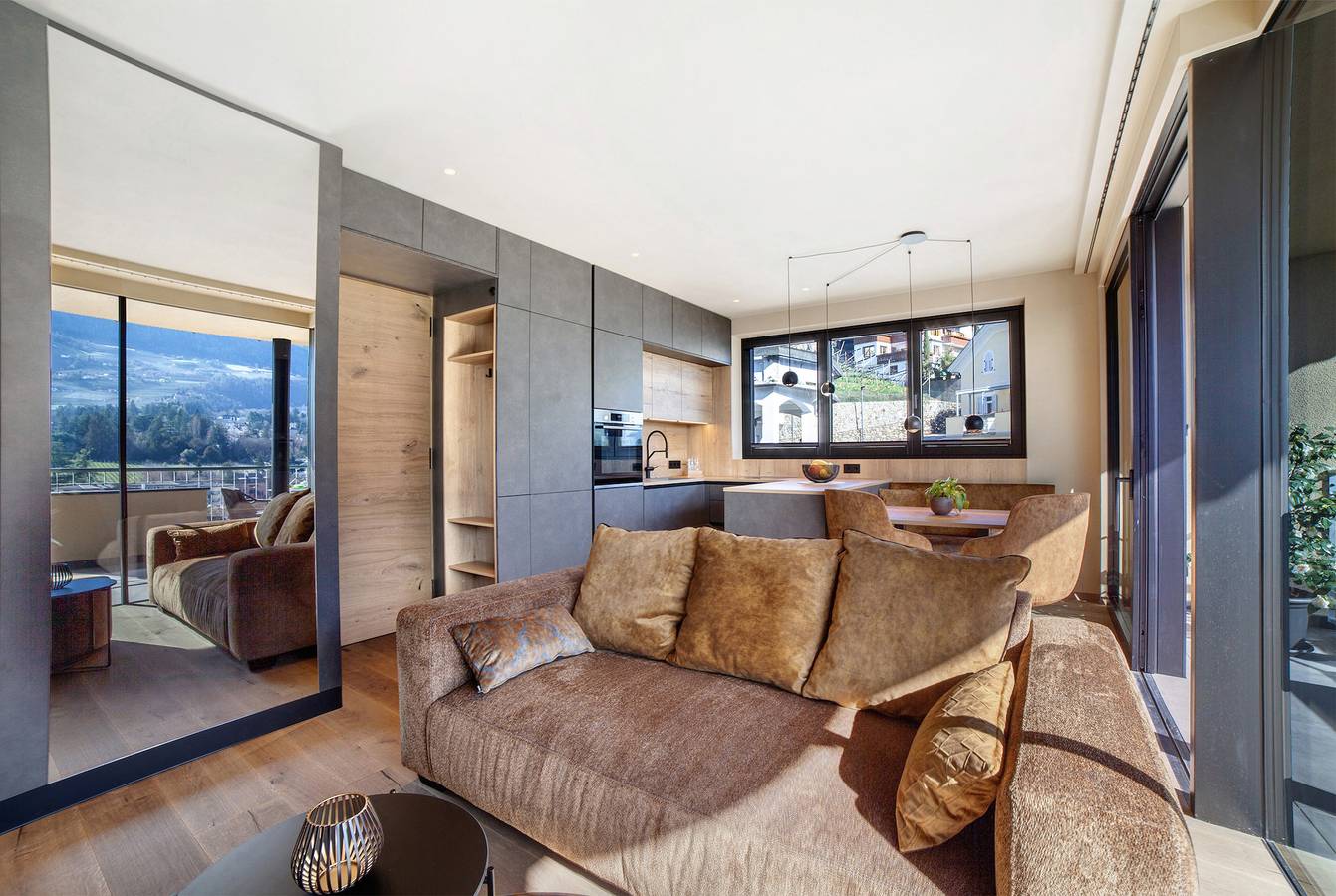 Appartamento intero, Appartamento 'Levita Living Wolke' con vista sulle montagne e terrazza privata in Comune di Tirolo, Gruppo Tessa