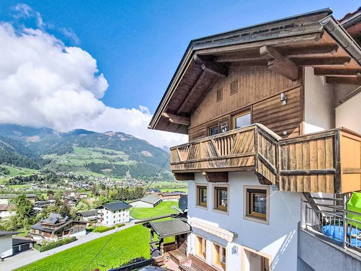 Ferienwohnung für 3 Personen, mit Balkon und Garten im Ski-Optimal Hochzillertal