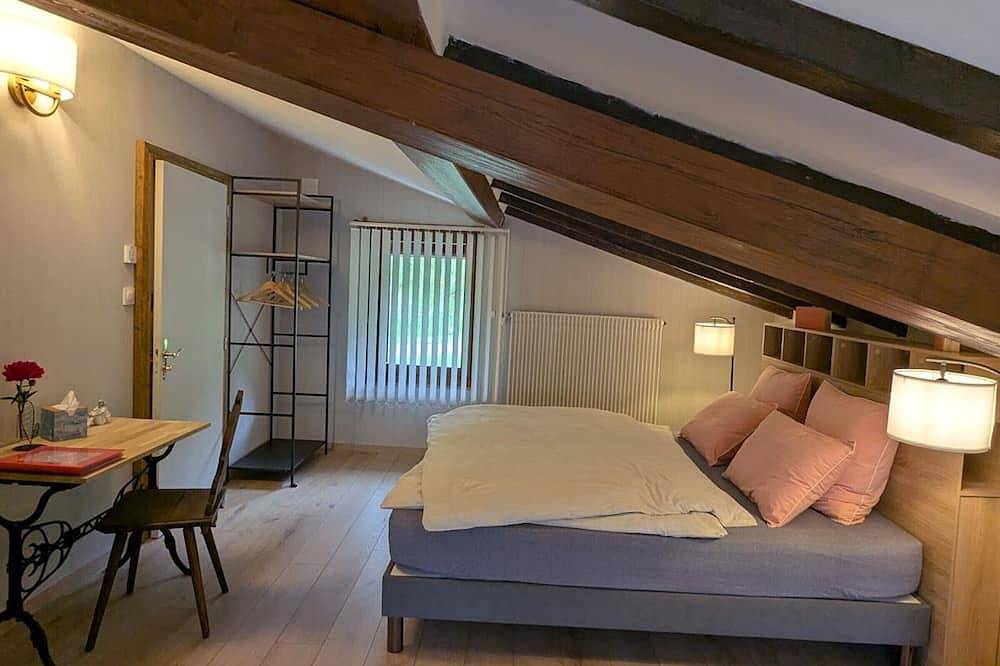 Mountain guest rooms near trails in Ventron, Parco naturale regionale dei Ballons des Vosges