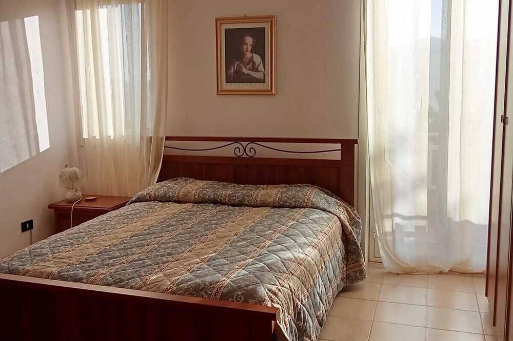 Country house set in a peaceful valley 20 minutes from the city of Agrigento. in Santa Elisabetta, Province de Agrigento